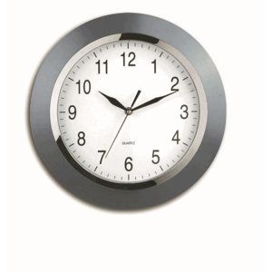 Nástěnné analogové hodiny 33 cm Berlín - stříbrná